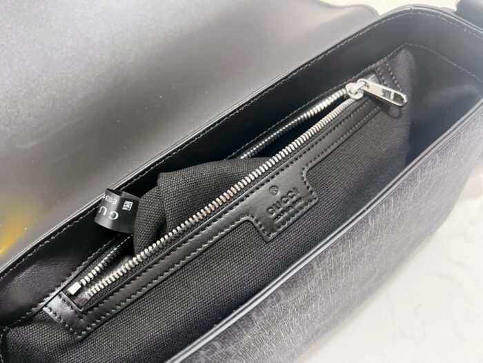 구찌 GG 크로스바디백 블랙 슈프림 771167 레플리카 미러급 SA급 S급 고퀄리티 최상급 하이엔드 가방 [남성여성공용] 4