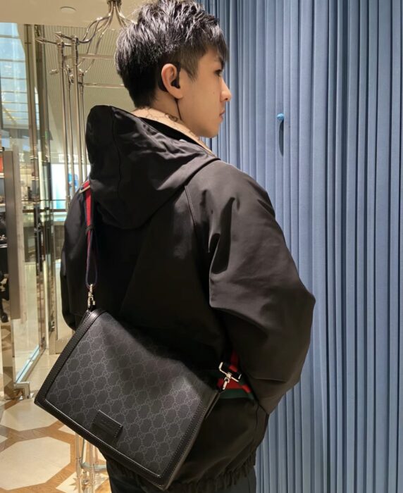 구찌 GG 크로스바디백 블랙 슈프림 771167 레플리카 미러급 SA급 S급 고퀄리티 최상급 하이엔드 가방 [남성여성공용]