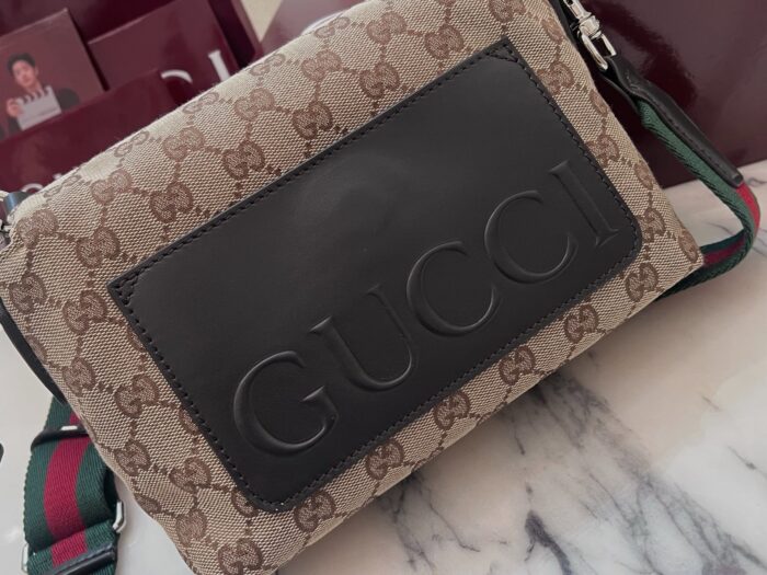 구찌 스몰 GG 크로스바디 백 웹 베이지 다크 브라운 821617 레플리카 미러급 SA급 S급 고퀄리티 최상급 하이엔드 가방 [남성여성공용] 9