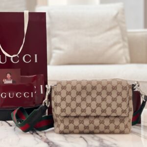 구찌 스몰 GG 크로스바디 백 웹 베이지 다크 브라운 821617 레플리카 미러급 SA급 S급 고퀄리티 최상급 하이엔드 가방 [남성여성공용]