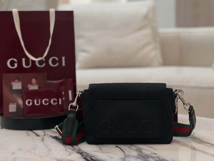 구찌 스몰 GG 크로스바디 백 웹 블랙 821617 레플리카 미러급 SA급 S급 고퀄리티 최상급 하이엔드 가방 [남성여성공용]