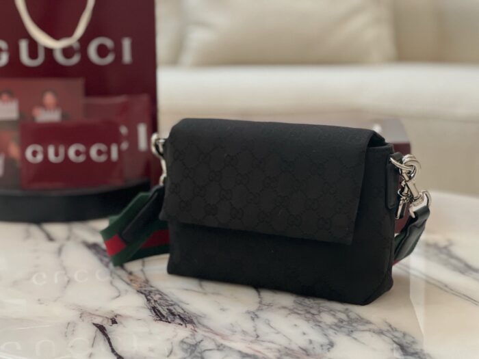 구찌 스몰 GG 크로스바디 백 웹 블랙 821617 레플리카 미러급 SA급 S급 고퀄리티 최상급 하이엔드 가방 [남성여성공용] 3