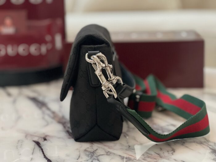 구찌 스몰 GG 크로스바디 백 웹 블랙 821617 레플리카 미러급 SA급 S급 고퀄리티 최상급 하이엔드 가방 [남성여성공용] 4