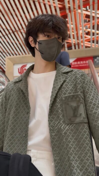 루이비통 프렌치 테리 자카드 긴팔 오버셔츠 1AHVXO 레플리카 미러급 SA급 S급 고퀄리티 하이엔드 최상급 의류 [남성여성공용]