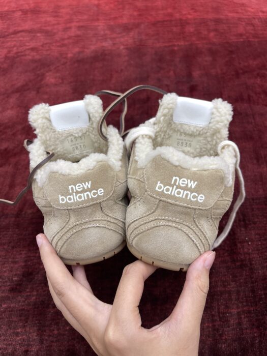 뉴발란스 x 미우미우 530 SL 블리치드 레더 스니커즈 에크루 레플리카 미러급 SA급 S급 고퀄리티 최상급 하이엔드 신발 [여성] 9