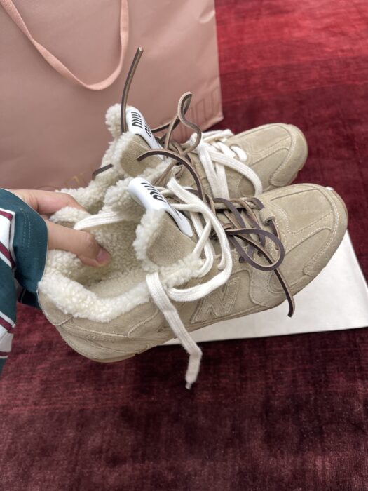 뉴발란스 x 미우미우 530 SL 블리치드 레더 스니커즈 에크루 레플리카 미러급 SA급 S급 고퀄리티 최상급 하이엔드 신발 [여성] 2