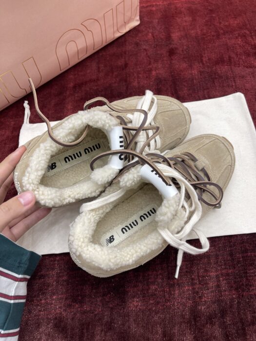 뉴발란스 x 미우미우 530 SL 블리치드 레더 스니커즈 에크루 레플리카 미러급 SA급 S급 고퀄리티 최상급 하이엔드 신발 [여성] 6