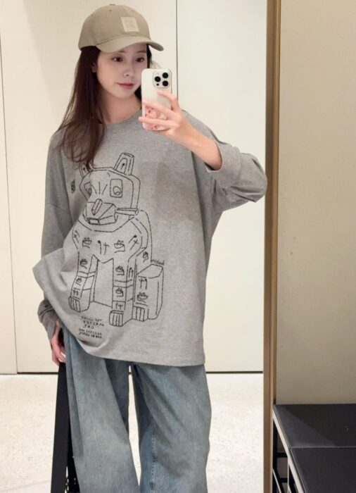 로에베 고양이 프린트 긴팔티 그레이 레플리카 미러급 SA급 S급 고퀄리티 하이엔드 최상급 의류 [남성여성공용]