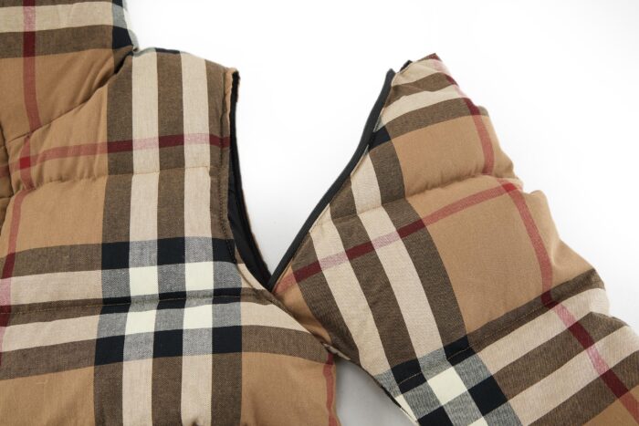 버버리 클래식 체크 소매 탈부착 패딩 브라운 레플리카 미러급 SA급 S급 고퀄리티 하이엔드 최상급 의류 [남성여성공용] 7