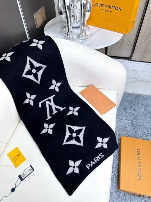 루이비통 빈티지 모노그램 캐시미어 스카프 블랙 레플리카 미러급 SA급 S급 고퀄리티 최상급 하이엔드 [남성여성공용] 4