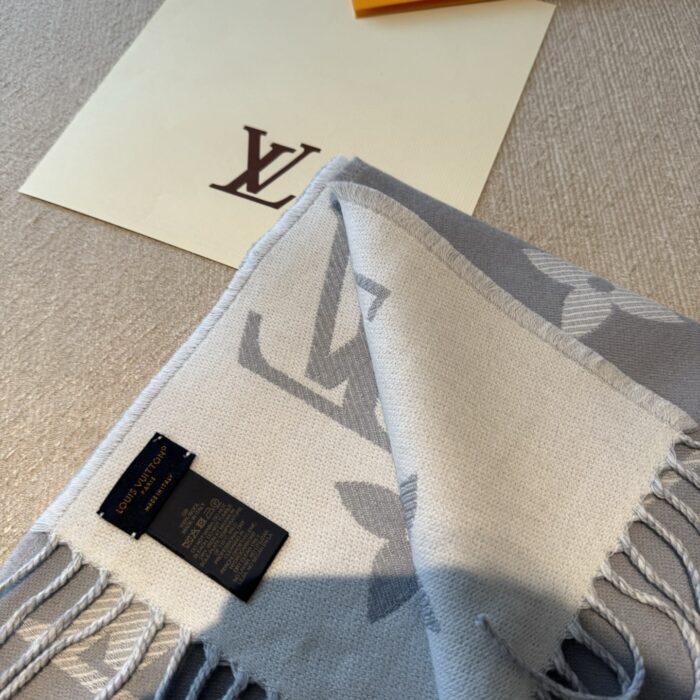 루이비통 LV 에센셜 스카프 그레이 레플리카 미러급 SA급 S급 고퀄리티 최상급 하이엔드 [남성여성공용] 9