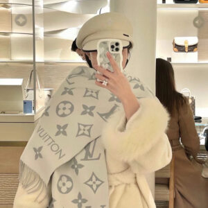 루이비통 LV 에센셜 스카프 그레이 레플리카 미러급 SA급 S급 고퀄리티 최상급 하이엔드 [남성여성공용]