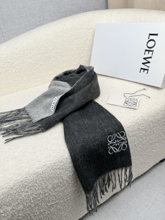로에베 베이직 로고 태슬 스카프 그레이 캐시미어 50% 양털 50% 레플리카 미러급 SA급 S급 고퀄리티 최상급 하이엔드 [남성여성공용] 6