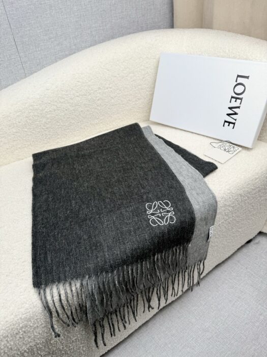 로에베 베이직 로고 태슬 스카프 그레이 캐시미어 50% 양털 50% 레플리카 미러급 SA급 S급 고퀄리티 최상급 하이엔드 [남성여성공용] 3
