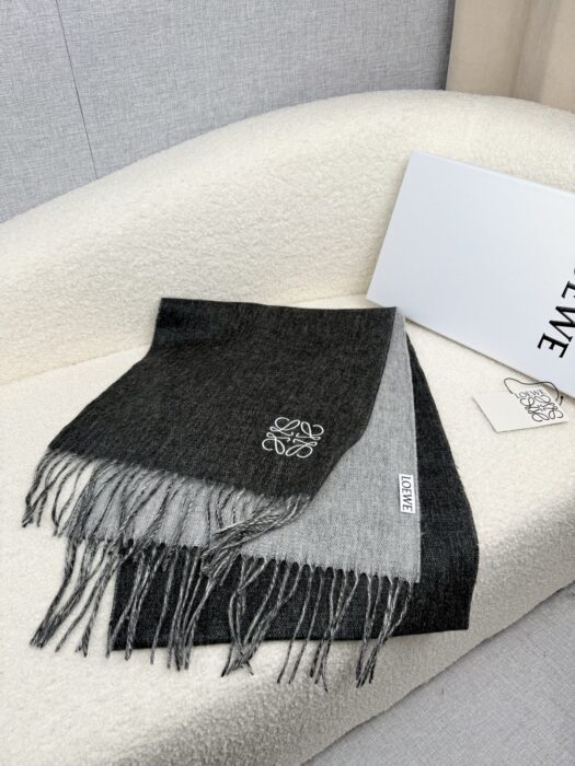 로에베 베이직 로고 태슬 스카프 그레이 캐시미어 50% 양털 50% 레플리카 미러급 SA급 S급 고퀄리티 최상급 하이엔드 [남성여성공용] 4