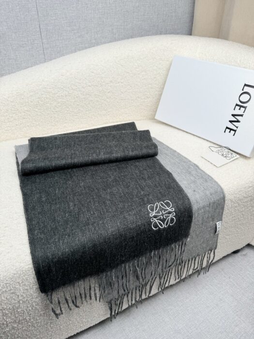 로에베 베이직 로고 태슬 스카프 그레이 캐시미어 50% 양털 50% 레플리카 미러급 SA급 S급 고퀄리티 최상급 하이엔드 [남성여성공용] 2