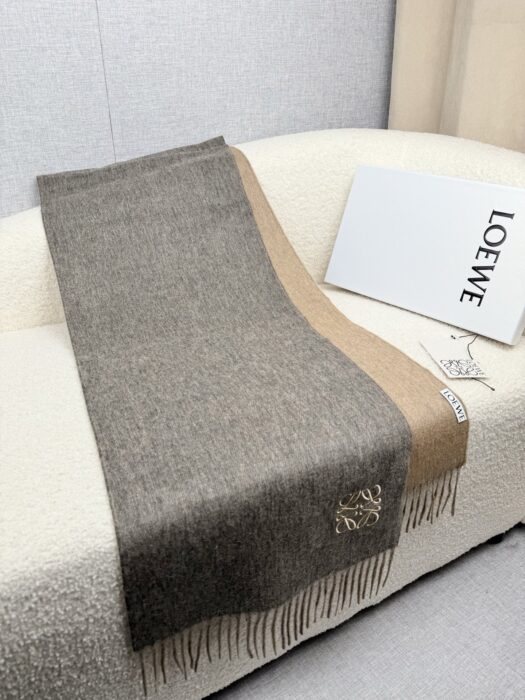 로에베 베이직 로고 태슬 스카프 다크 베이지 캐시미어 50% 양털 50% 레플리카 미러급 SA급 S급 고퀄리티 최상급 하이엔드 [남성여성공용] 2