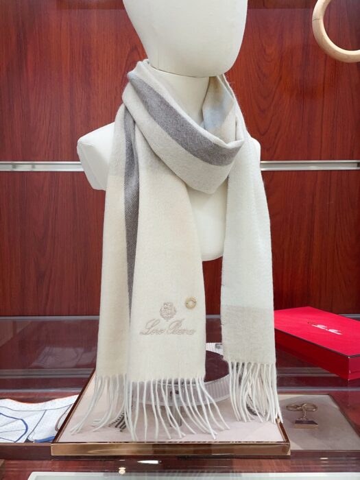 로로피아나 자수 태슬 스카프 아이보리 캐시미어 100% 레플리카 미러급 SA급 S급 고퀄리티 최상급 하이엔드 [남성여성공용]