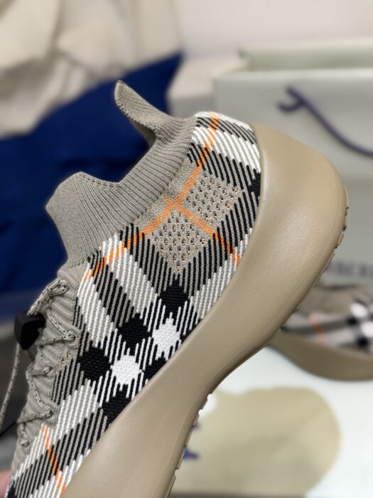 버버리 체크 니트 넵튠 스니커즈 샌드 베이지 남성용 레플리카 미러급 SA급 S급 고퀄리티 최상급 하이엔드 신발 [남성] 7