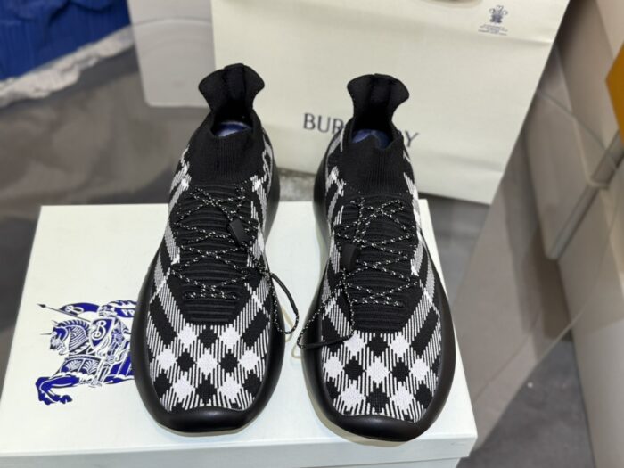 버버리 체크 니트 넵튠 스니커즈 샌드 블랙 남성용 레플리카 미러급 SA급 S급 고퀄리티 최상급 하이엔드 신발 [남성]