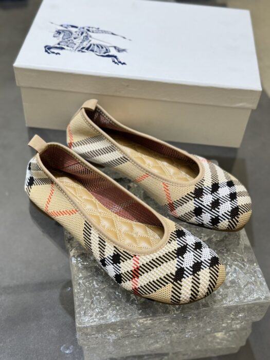 버버리 체크 베이비 발레리나 플랫슈즈 베이지 레플리카 미러급 SA급 S급 고퀄리티 최상급 하이엔드 신발 [여성] 2