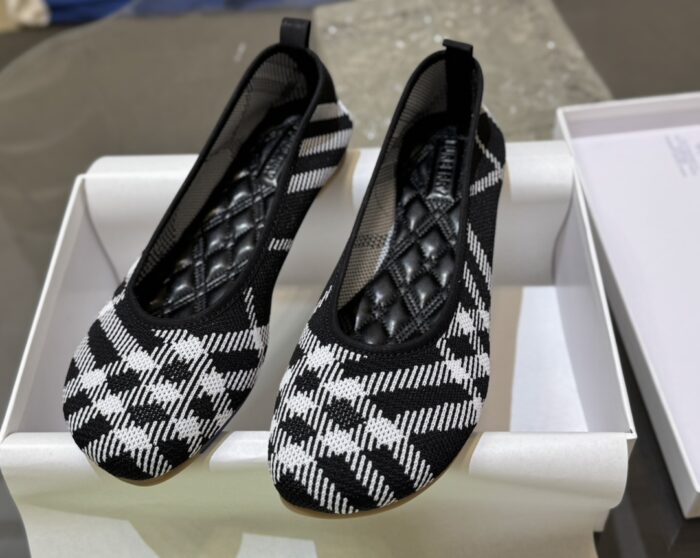 버버리 체크 베이비 발레리나 플랫슈즈 블랙 레플리카 미러급 SA급 S급 고퀄리티 최상급 하이엔드 신발 [여성]