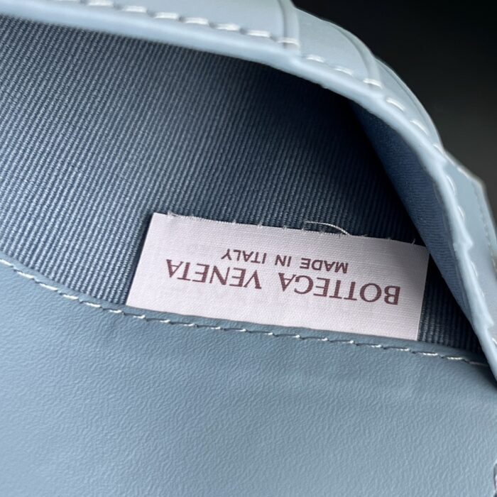 보테가베네타 여권 케이스 607482 배색 올리브 블루 레플리카 미러급 SA급 S급 고퀄리티 최상급 하이엔드 지갑 [남성여성공용] 9