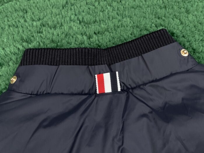 톰브라운 나일론 사선 패딩 네이비 레플리카 미러급 SA급 S급 고퀄리티 하이엔드 최상급 의류 [남성여성공용] 8