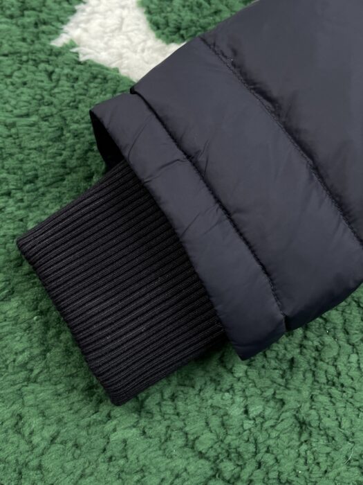 톰브라운 나일론 사선 패딩 네이비 레플리카 미러급 SA급 S급 고퀄리티 하이엔드 최상급 의류 [남성여성공용] 11