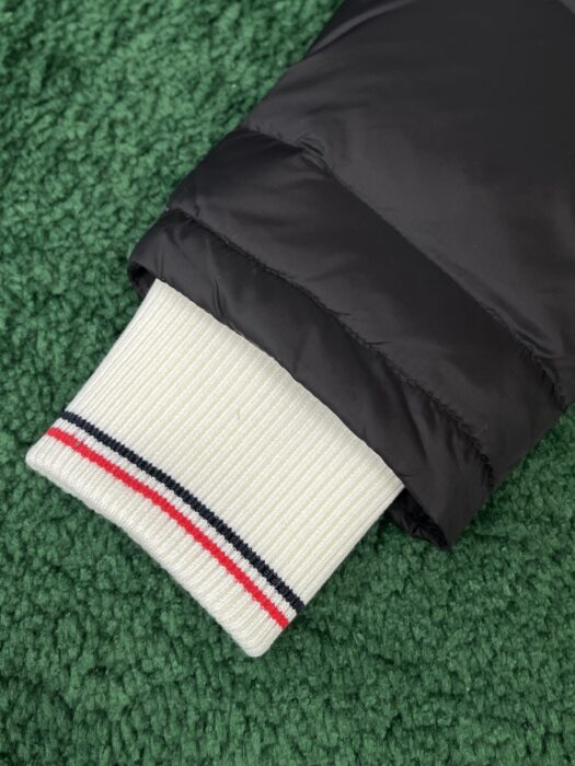 톰브라운 나일론 사선 패딩 블랙 레플리카 미러급 SA급 S급 고퀄리티 하이엔드 최상급 의류 [남성여성공용] 11