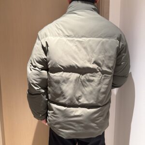 프라다 삼각 로고 배이직 지퍼 패딩 그린 레플리카 미러급 SA급 S급 고퀄리티 하이엔드 최상급 의류 [남성여성공용]