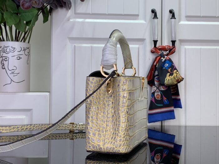 루이비통 카퓌신 미니 악어무늬 레플리카 미러급 SA급 S급 고퀄리티 최상급 하이엔드 가방 [여성] 4