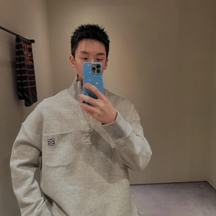 로에베 코튼 하이넥 긴팔티 그레이 레플리카 미러급 SA급 S급 고퀄리티 하이엔드 최상급 의류 [남성여성공용]