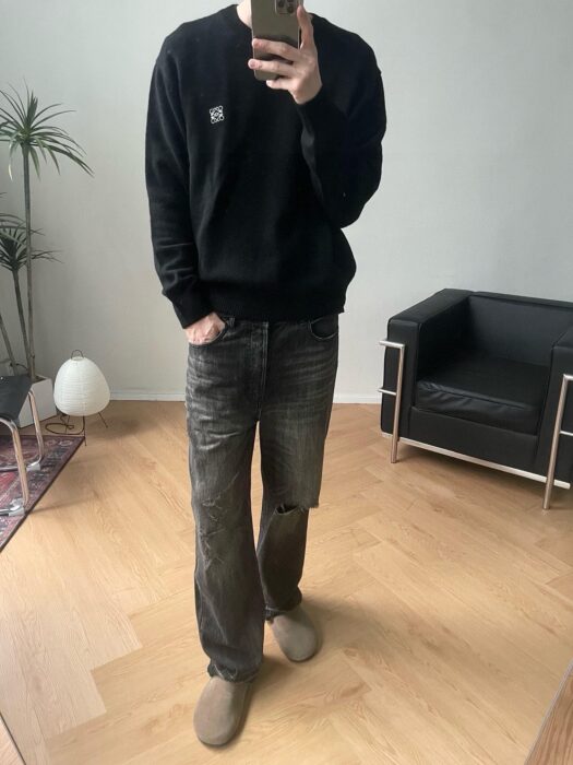 로에베 스몰 로고 자수 니트 블랙 레플리카 미러급 SA급 S급 고퀄리티 하이엔드 최상급 의류 [남성여성공용]