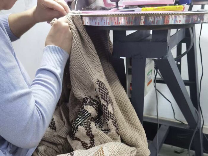 루이비통 그래픽 니티드 크루넥 니트 1AJBVY 레플리카 미러급 SA급 S급 고퀄리티 하이엔드 최상급 의류 [남성여성공용] 7