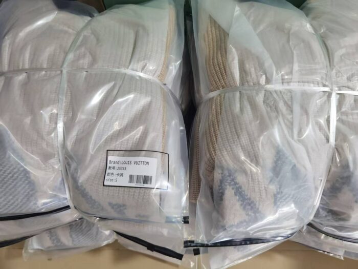 루이비통 그래픽 니티드 크루넥 니트 1AJBVY 레플리카 미러급 SA급 S급 고퀄리티 하이엔드 최상급 의류 [남성여성공용] 8