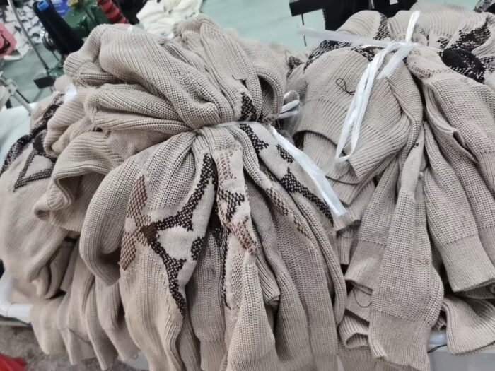 루이비통 그래픽 니티드 크루넥 니트 1AJBVY 레플리카 미러급 SA급 S급 고퀄리티 하이엔드 최상급 의류 [남성여성공용] 9