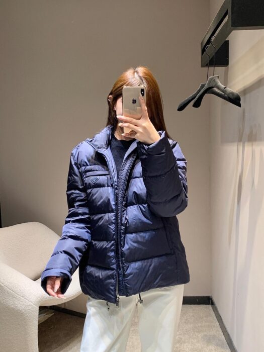 프라다 리나일론 다운 자켓 패딩 블루 SGC933 1WQ9 F0ABB 레플리카 미러급 SA급 S급 고퀄리티 하이엔드 최상급 의류 [남성여성공용]