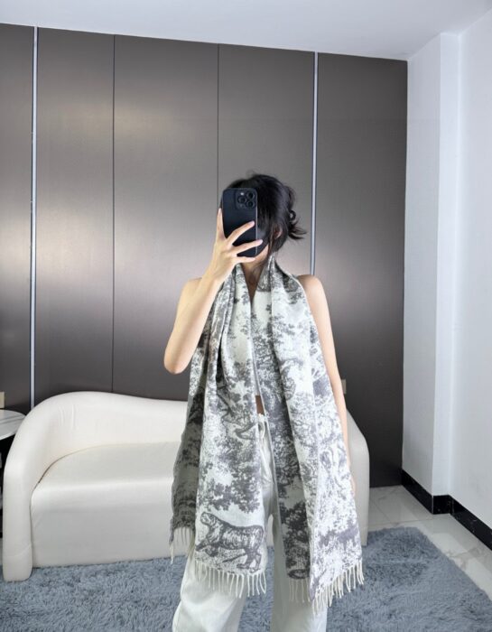 디올 트왈 드 주이 소바쥬 스카프 그레이 캐시미어 울 레플리카 미러급 SA급 S급 고퀄리티 최상급 하이엔드 [남성여성공용] 2