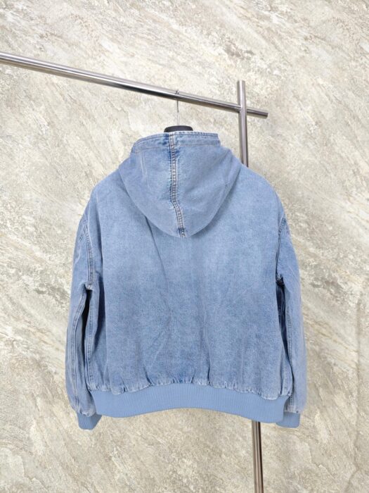 루이비통 LV자수 후드 데님 자켓 라이트 블루 레플리카 미러급 SA급 S급 고퀄리티 하이엔드 최상급 의류 [여성] 4