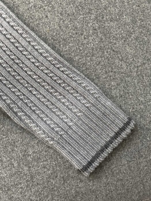 톰브라운 사선 스트라이프 트위스트 케이블 단색 가디건 그레이 레플리카 미러급 SA급 S급 고퀄리티 하이엔드 최상급 의류 [여성] 13