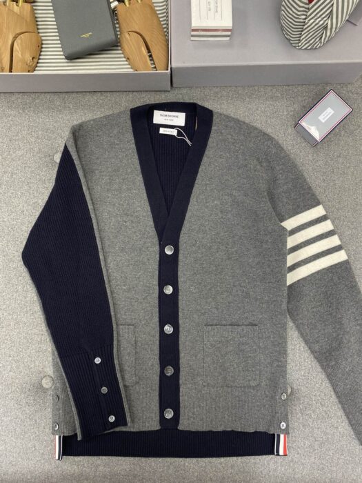 톰브라운 투인원 하프 사선 가디건 미디움 그레이 레플리카 미러급 SA급 S급 고퀄리티 하이엔드 최상급 의류 [남성여성공용] 5