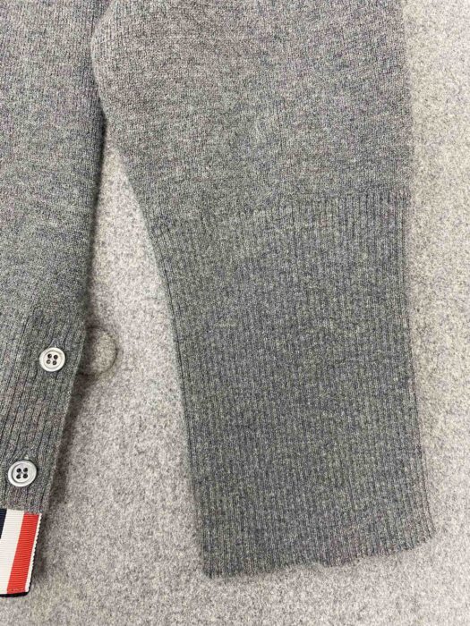 톰브라운 투인원 하프 사선 가디건 미디움 그레이 레플리카 미러급 SA급 S급 고퀄리티 하이엔드 최상급 의류 [남성여성공용] 10