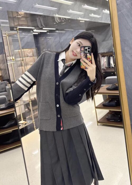 톰브라운 투인원 하프 사선 가디건 미디움 그레이 레플리카 미러급 SA급 S급 고퀄리티 하이엔드 최상급 의류 [남성여성공용] 2