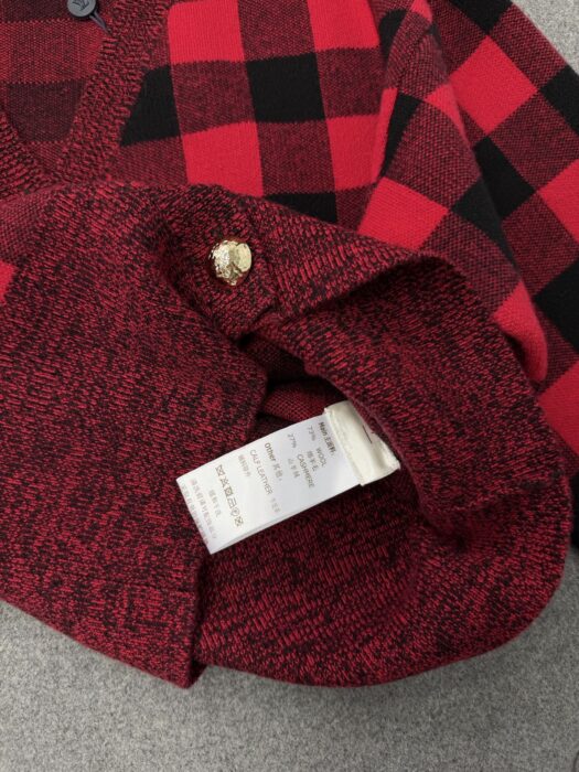 루이비통 다미에 배색 체크 가디건 레드 레플리카 미러급 SA급 S급 고퀄리티 하이엔드 최상급 의류 [여성] 14
