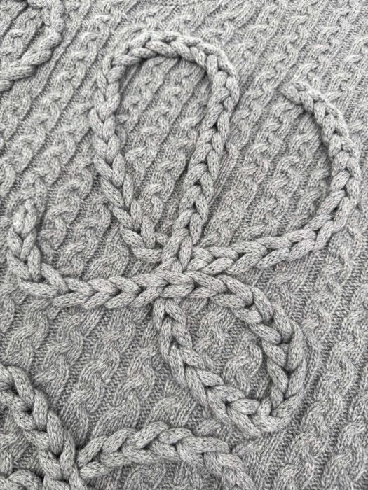 로에베 트위스트 점보 로고 스웨터 니트 그레이 레플리카 미러급 SA급 S급 고퀄리티 하이엔드 최상급 의류 [남성여성공용] 10