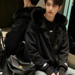 발렌시아가 털 후드 자켓 블랙 레플리카 미러급 SA급 S급 고퀄리티 하이엔드 최상급 의류 [남성여성공용]