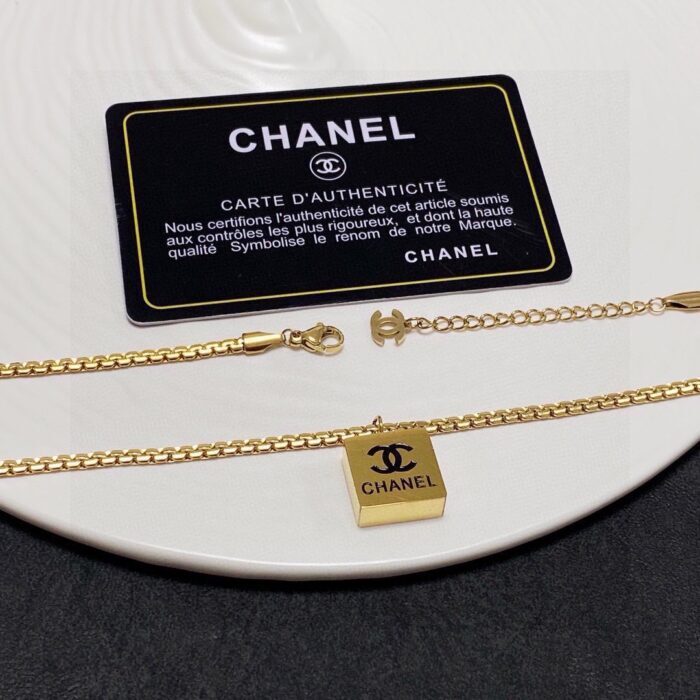 샤넬 모노그램 CC로고 스퀘어 펜던트 목걸이 2컬러 레플리카 미러급 SA급 S급 고퀄리티 최상급 하이엔드 악세사리 [남성여성공용] 5