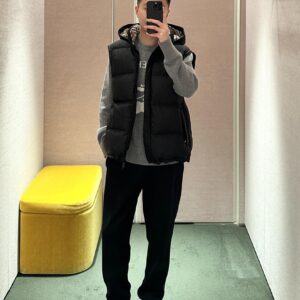 버버리 승마 로고 소매 탈부착 패딩 블랙 레플리카 미러급 SA급 S급 고퀄리티 하이엔드 최상급 의류 [남성여성공용]