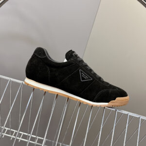프라다 커플 삼각로고 스웨이드 스니커즈 블랙 레플리카 미러급 SA급 S급 고퀄리티 최상급 하이엔드 신발 [남성여성공용]